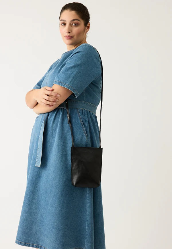 Louanne Pouch Black - Nancybird 