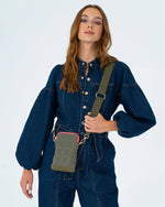Elms And King - Baker Phone Bag Khaki [sz:one Size Clr:khaki]
