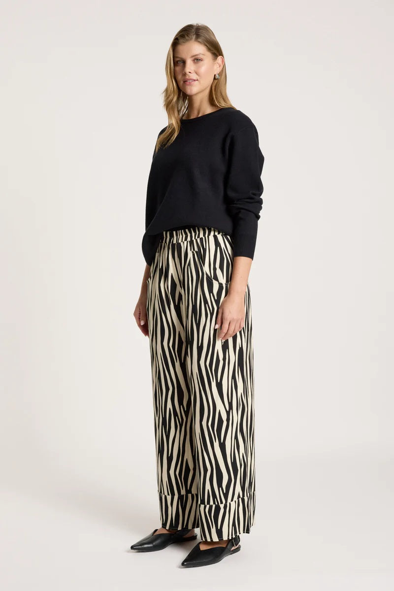 Eb & Ive - San Pant Savana [sz:s]