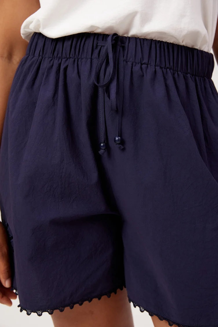 Haven - Larissa Broderie Short Navy [sz:s]